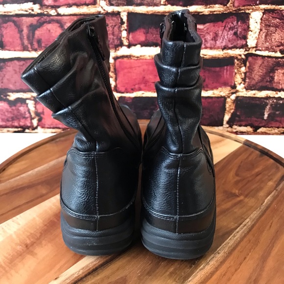 Hush Puppies 🐶 ankle booties zip up black 9 - Picture 3 of 7